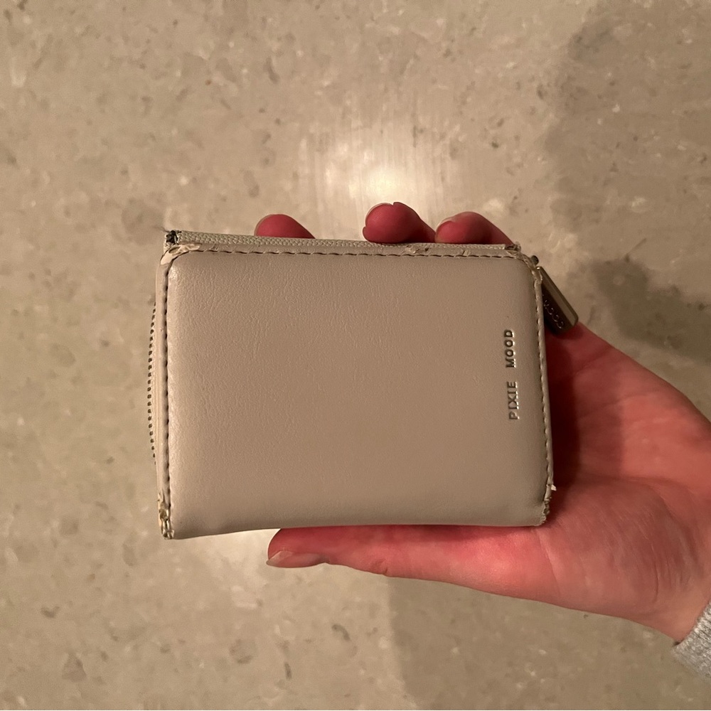 Pixi mood wallet